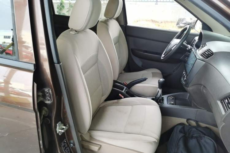Used Wuling Hongguang 2014 1.5L S Standard Version Right Front Seat