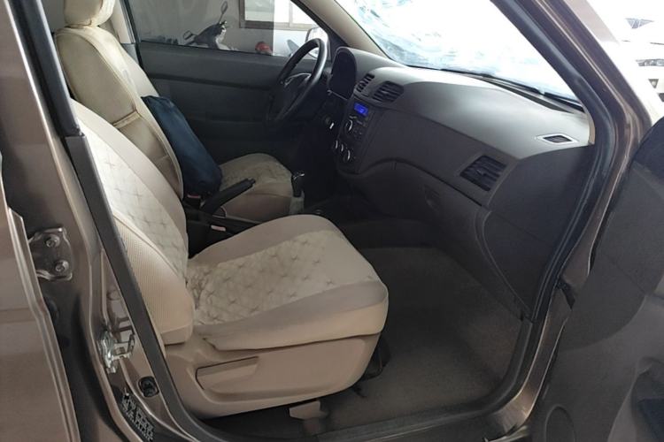 Used Wuling Hongguang 2014 1.5L S Standard Version Right Front Seat