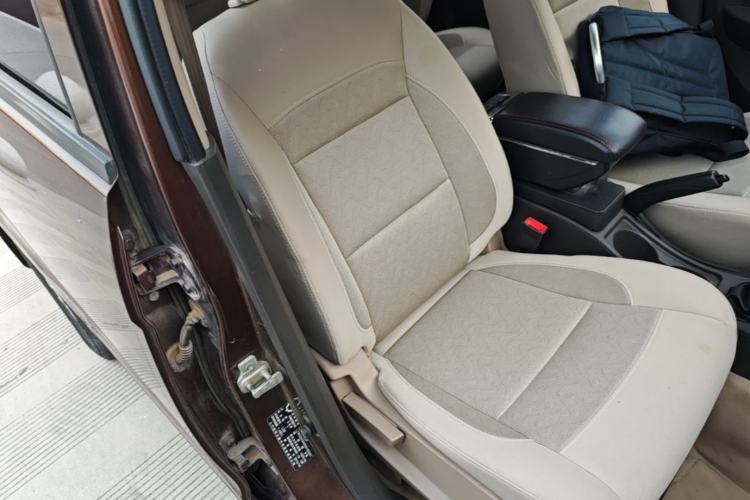 Used Wuling Hongguang 2014 1.5L S Standard Version Right Front Seat