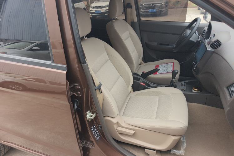 Used Wuling Hongguang 2014 1.5L S Standard Version Right Front Seat