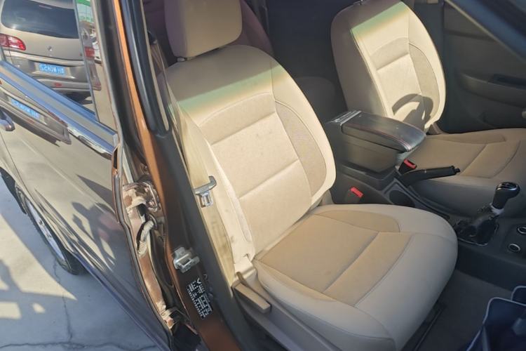 Used Wuling Hongguang 2014 1.5L S Standard Version Right Front Seat