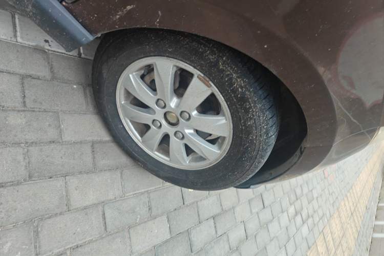 Used Wuling Hongguang 2014 1.2L S Standard Version China IV Standard Right Front Wheel Hub