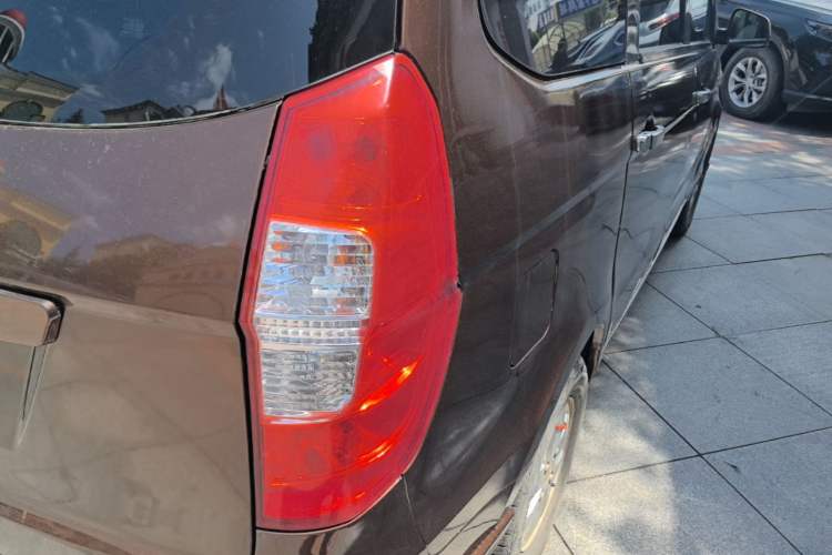 Used Wuling Hongguang 2014 1.5L S Standard Version Right Rear Taillight