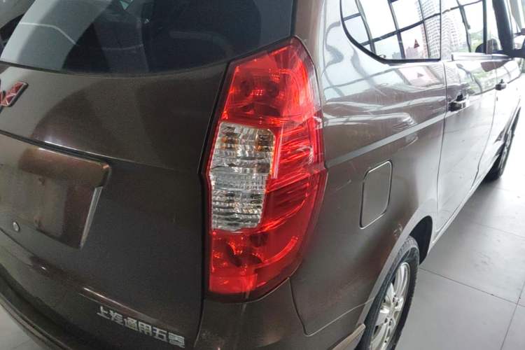 Used Wuling Hongguang 2014 1.5L S Standard Version Right Rear Taillight