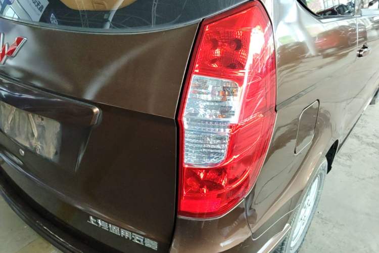 Used Wuling Hongguang 2014 1.5L S Standard Version Right Rear Taillight