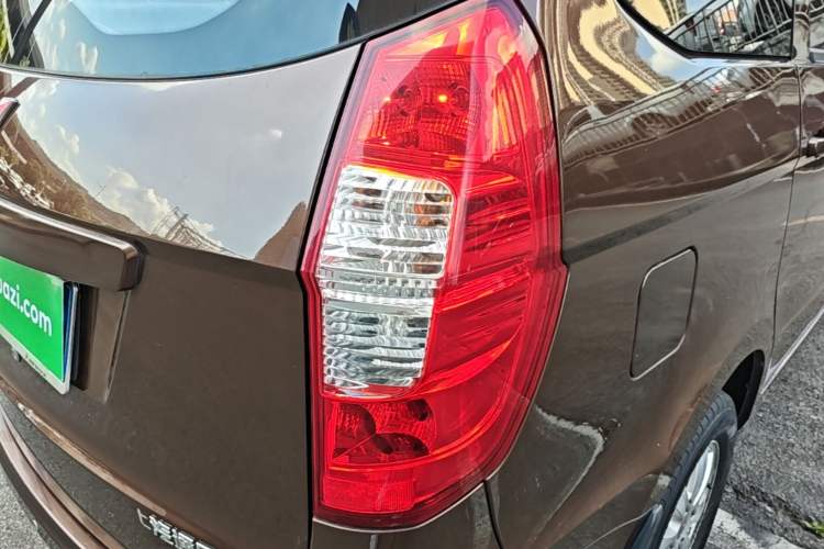 Used Wuling Hongguang 2014 1.2L S Standard Version China IV Standard Right Rear Taillight