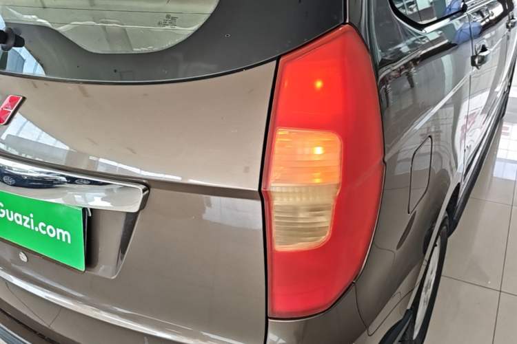 Used Wuling Hongguang 2014 1.5L S Luxury Model Right Rear Taillight