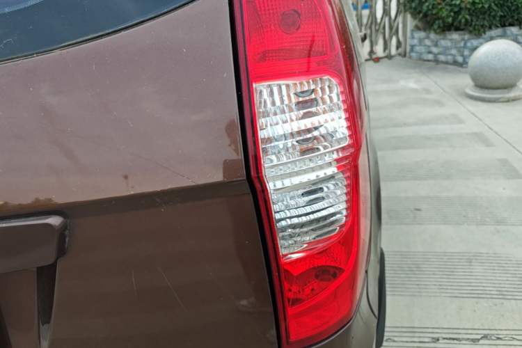 Used Wuling Hongguang 2014 1.5L S Standard Version Right Rear Taillight