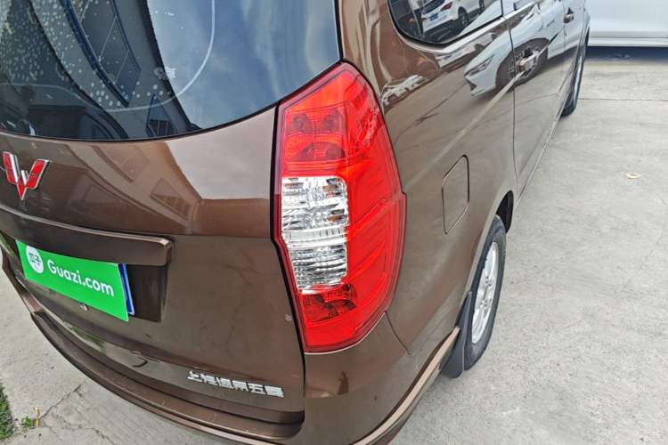 Used Wuling Hongguang 2014 1.5L S Standard Version Right Rear Taillight