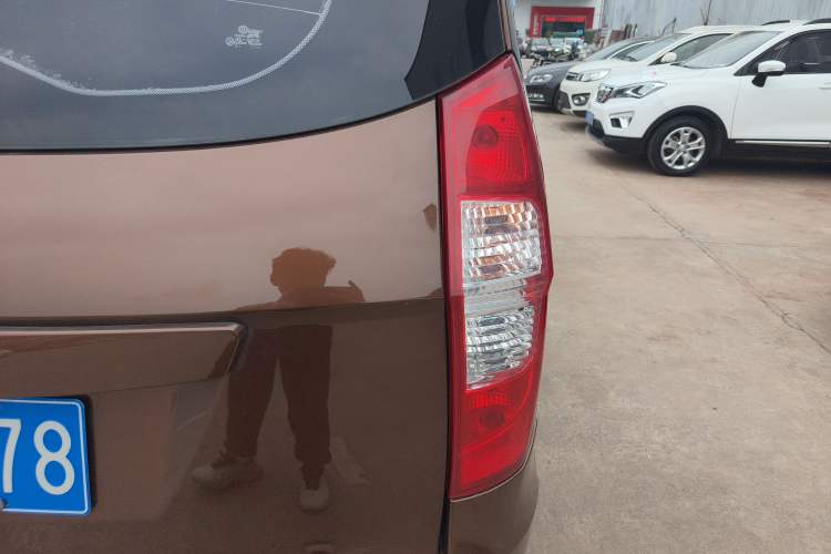Used Wuling Hongguang 2014 1.5L S Standard Version Right Rear Taillight
