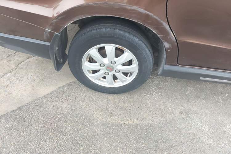 Used Wuling Hongguang 2014 1.5L S Comfort Model Right Rear Wheel Hub