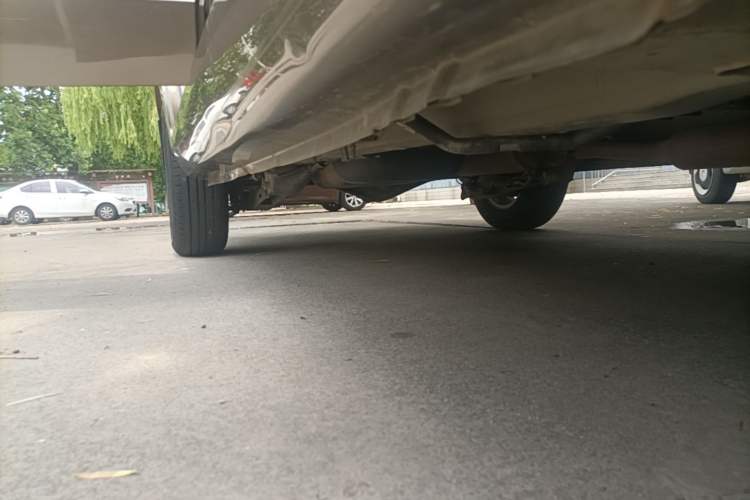 Used Wuling Hongguang 2014 1.5L S Standard Version Right Side Sill