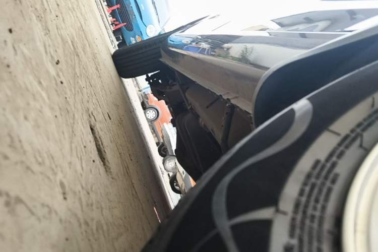 Used Wuling Hongguang 2014 1.5L S Standard Version Right Side Sill