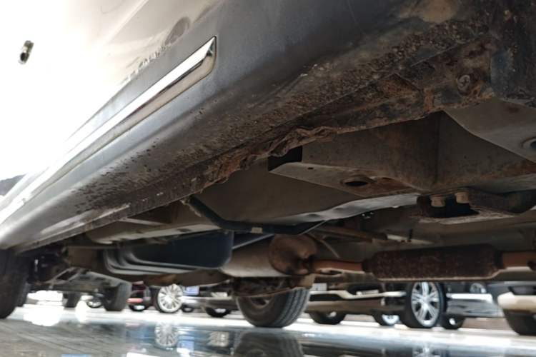 Used Wuling Hongguang 2014 1.5L S Luxury Model Right Side Sill