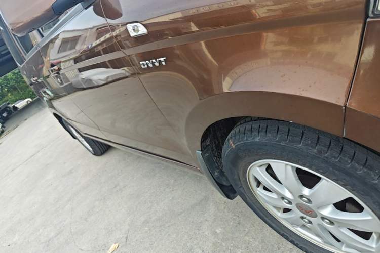 Used Wuling Hongguang 2014 1.5L S Standard Version Right Side Sill