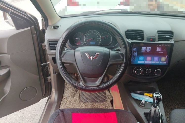 Used Wuling Hongguang 2014 1.5L S Standard Version Steering Wheel