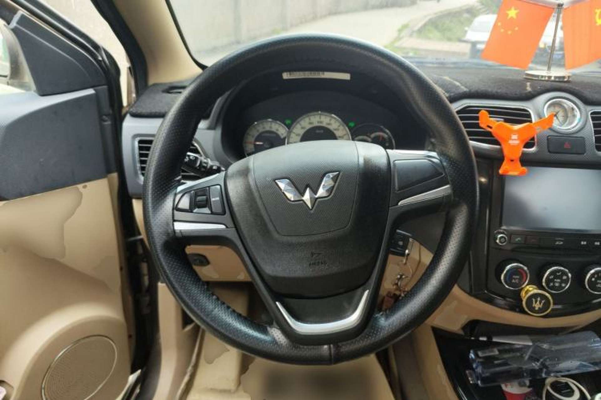 Used Wuling Hongguang 2014 1.5L S Luxury Model Steering Wheel