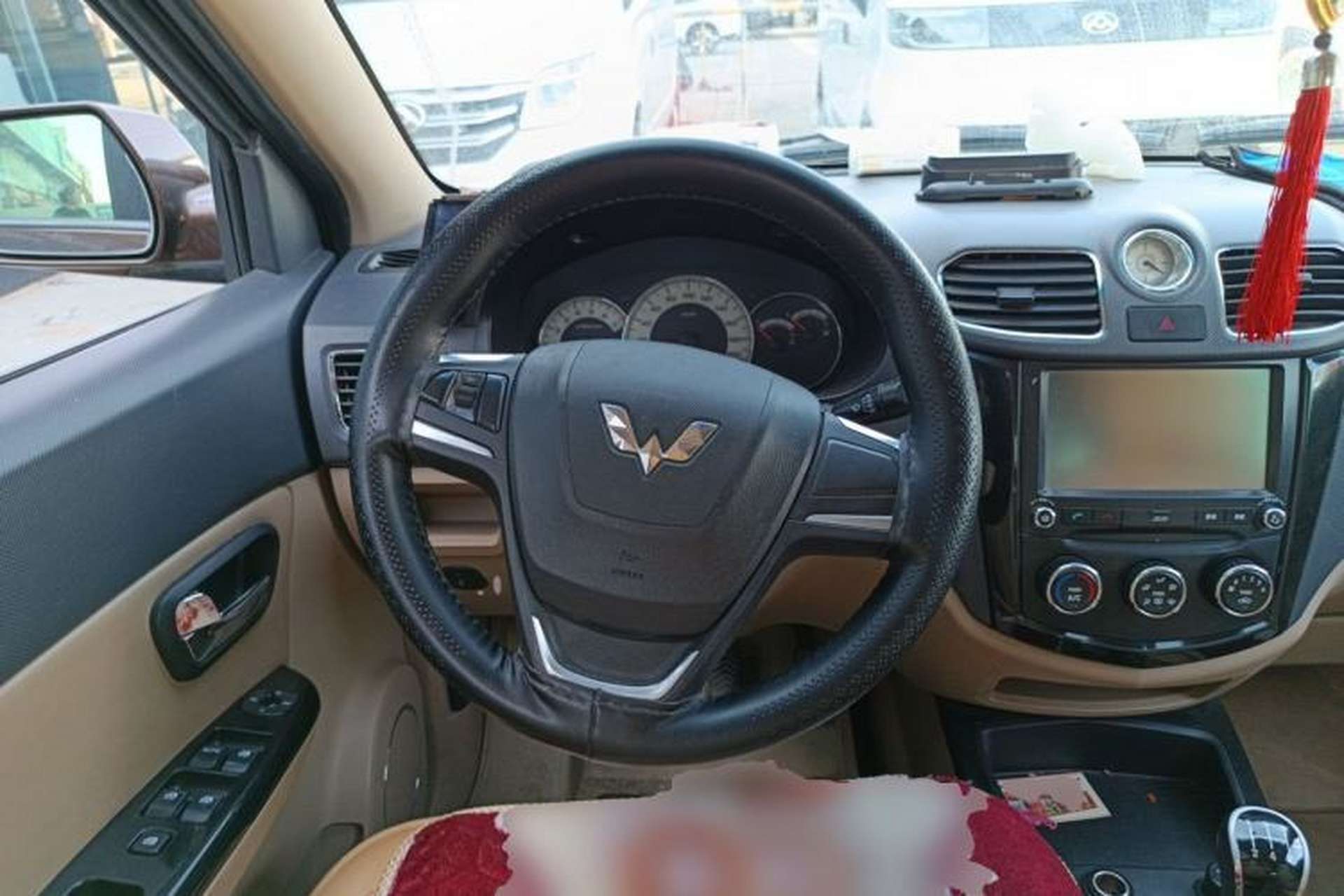 Used Wuling Hongguang 2014 1.5L S Luxury Model Steering Wheel
