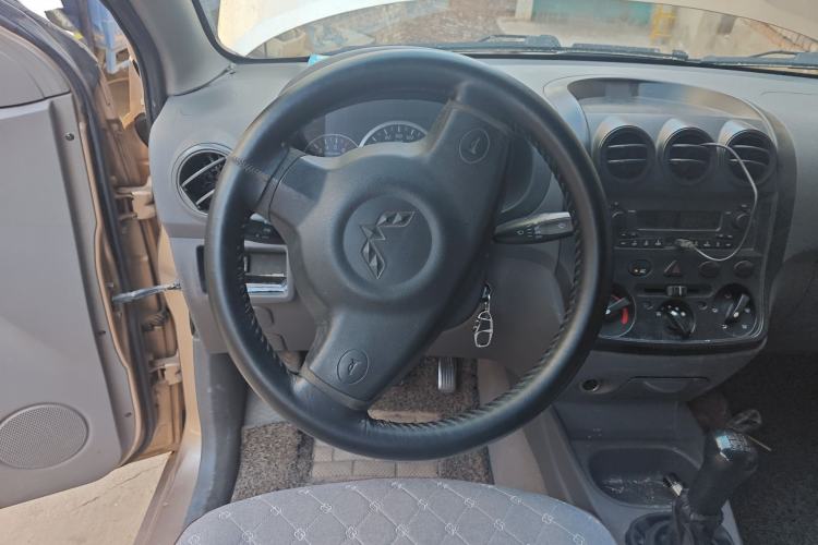 Used Wuling Hongguang 2014 1.2L Base Model China IV Steering Wheel