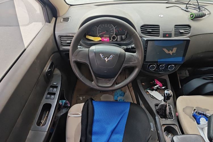 Used Wuling Hongguang 2014 1.5L S Standard Version Steering Wheel