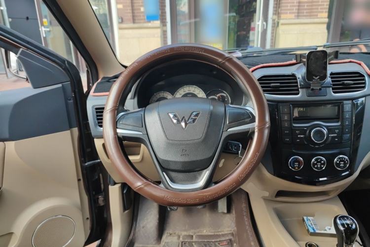 Used Wuling Hongguang 2014 1.5L S Comfort Model Steering Wheel