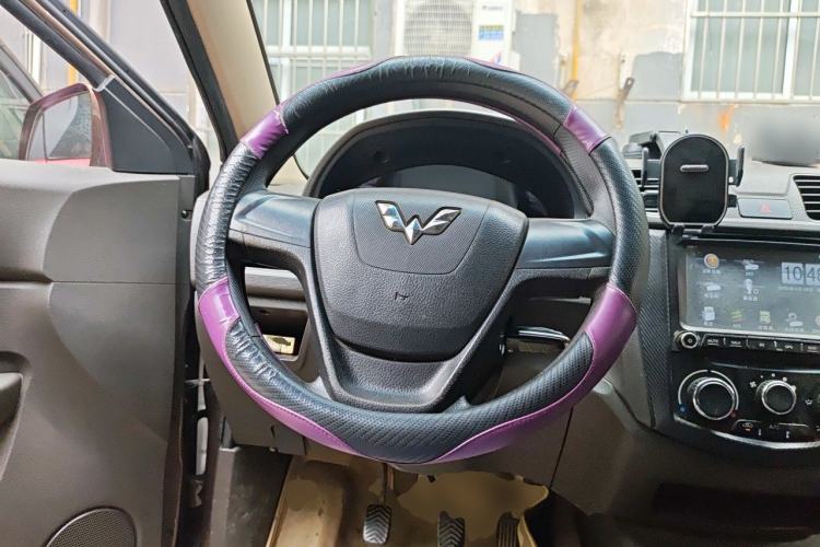 Used Wuling Hongguang 2014 1.5L S Standard Version Steering Wheel