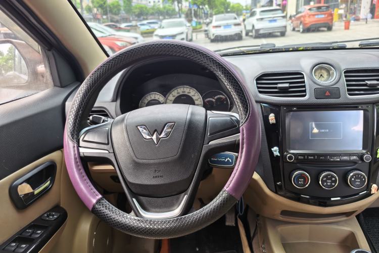 Used Wuling Hongguang 2014 1.5L S Comfort Model Steering Wheel