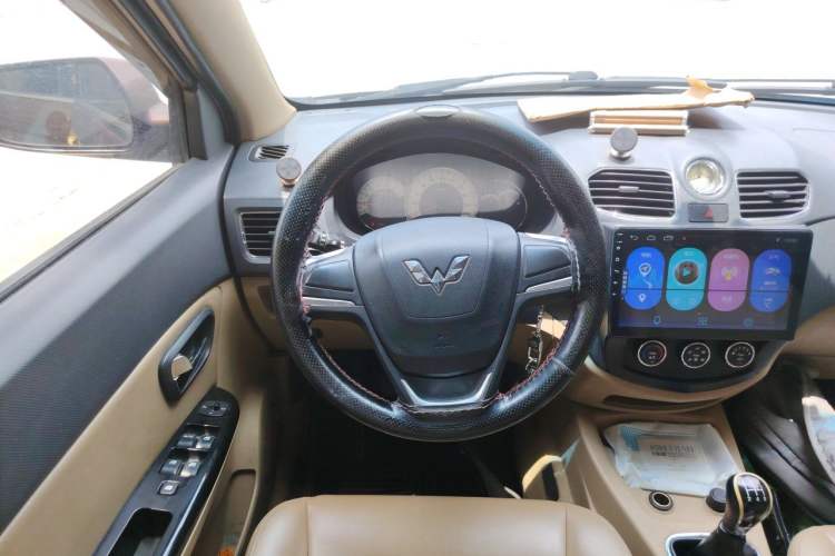 Used Wuling Hongguang 2014 1.5L S Comfort Model Steering Wheel