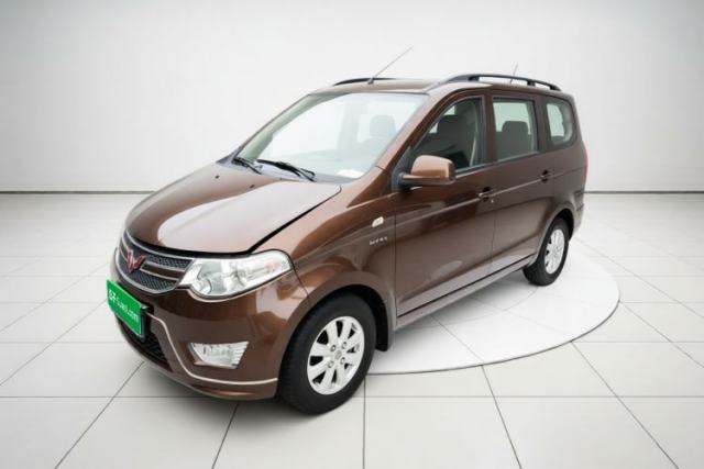 Ojetý Wuling Hongguang 2014 1.5L S Standard Version