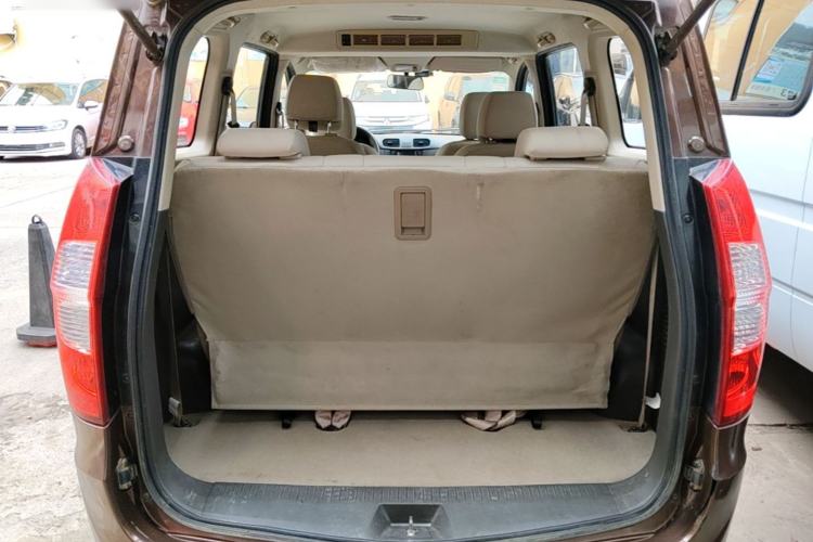 Used Wuling Hongguang 2014 1.5L S Standard Version Trunk