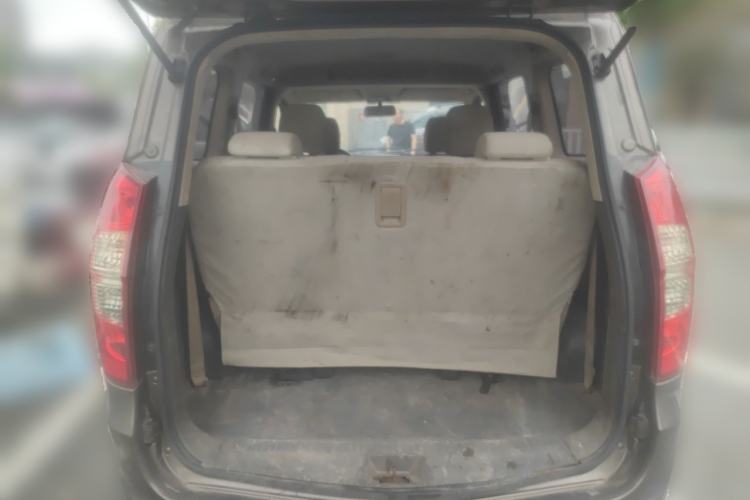 Used Wuling Hongguang 2014 1.5L S Standard Version Trunk