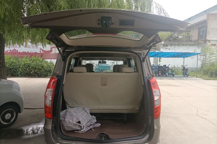 Used Wuling Hongguang 2014 1.5L S Standard Version Trunk