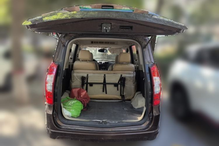 Used Wuling Hongguang 2014 1.5L S Standard Version Trunk