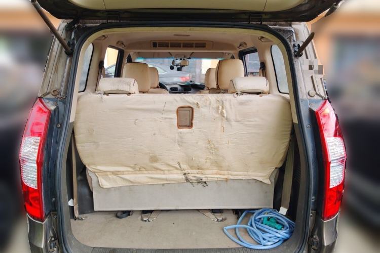 Used Wuling Hongguang 2014 1.5L S Standard Version Trunk