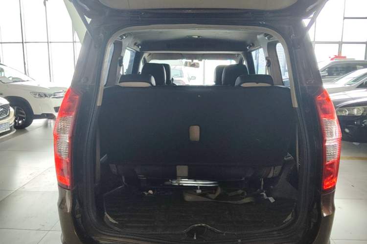 Used Wuling Hongguang 2014 1.5L S Standard Version Trunk