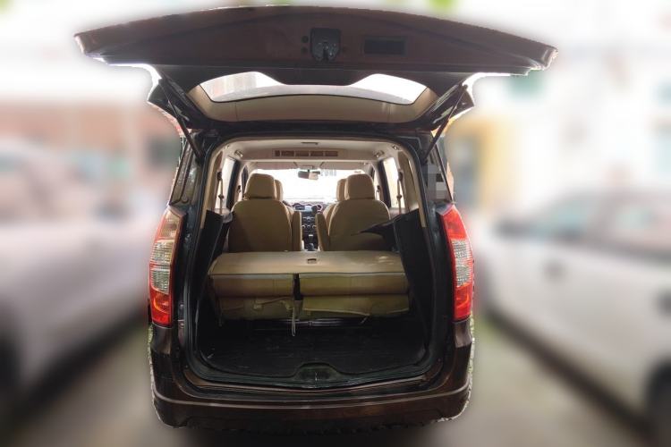 Used Wuling Hongguang 2014 1.5L S Standard Version Trunk