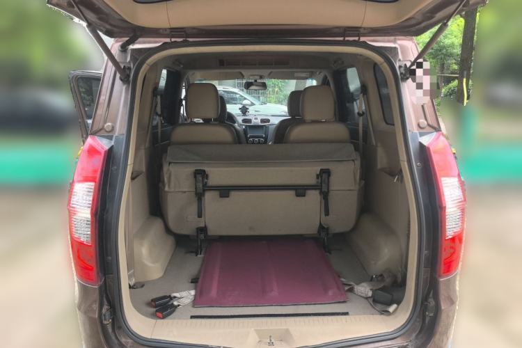 Used Wuling Hongguang 2014 1.5L S Automatic Comfort Edition Trunk