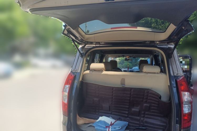 Used Wuling Hongguang 2014 1.5L S Standard Version Trunk