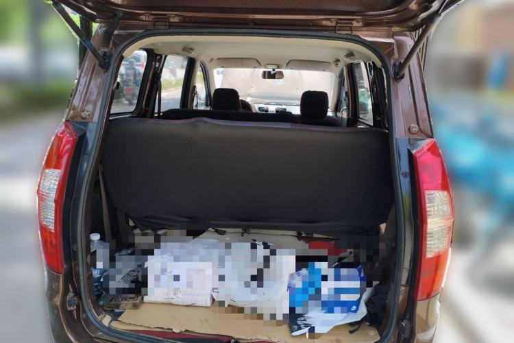 Used Wuling Hongguang 2014 1.5L S Standard Version Trunk