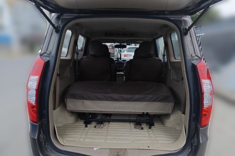 Used Wuling Hongguang 2014 1.5L S Luxury Model Trunk