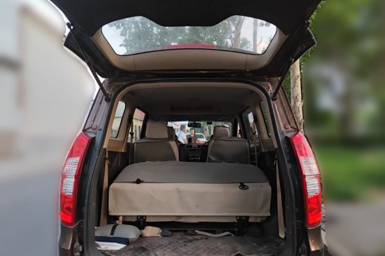 Used Wuling Hongguang 2014 1.5L S Standard Version Trunk