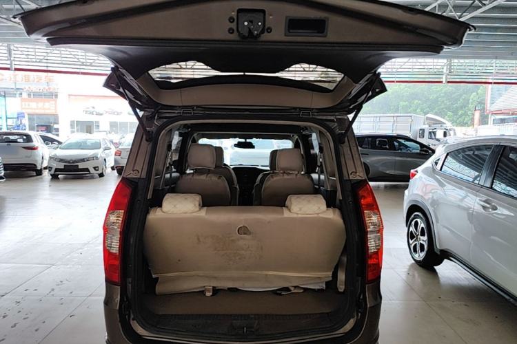 Used Wuling Hongguang 2014 1.5L S Standard Version Trunk