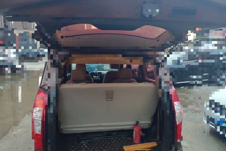 Used Wuling Hongguang 2014 1.5L S Automatic Comfort Edition Trunk
