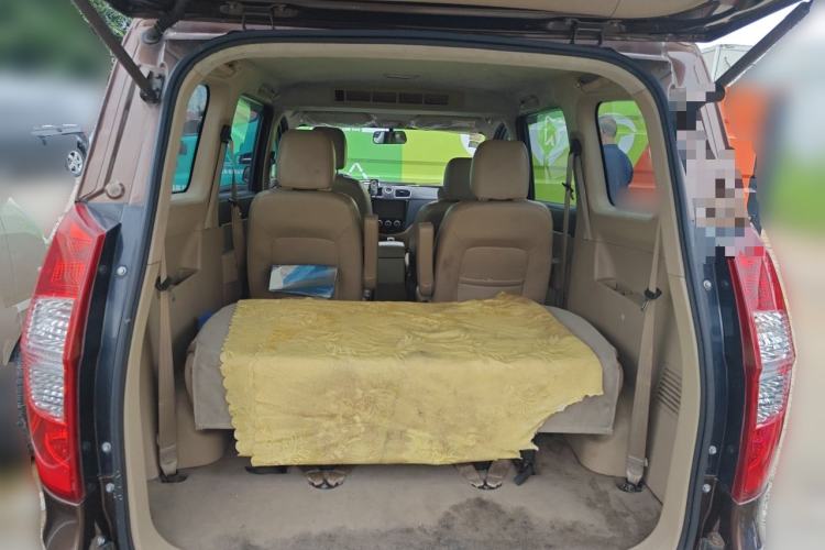Used Wuling Hongguang 2014 1.5L S Comfort Model Trunk