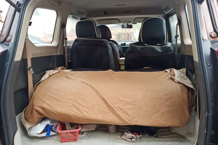 Used Wuling Hongguang 2014 1.5L S Standard Version Trunk