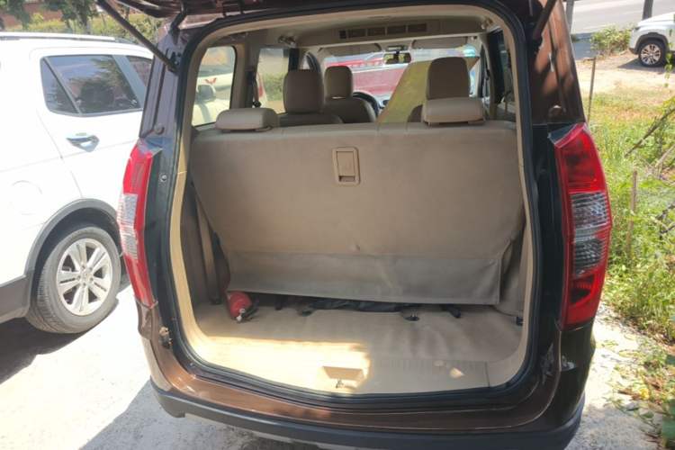 Used Wuling Hongguang 2014 1.5L S Comfort Model Trunk
