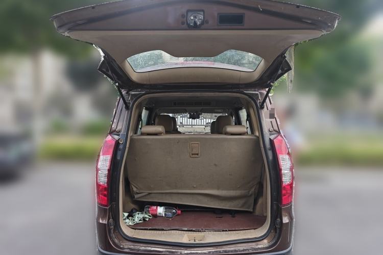 Used Wuling Hongguang 2014 1.5L S Comfort Model Trunk