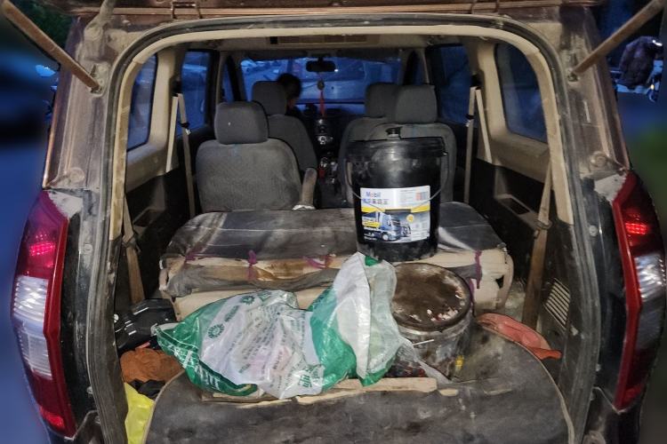 Used Wuling Hongguang 2014 1.5L S Standard Version Trunk