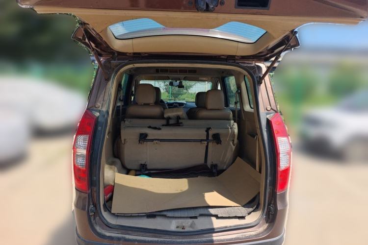 Used Wuling Hongguang 2014 1.5L S Standard Version Trunk