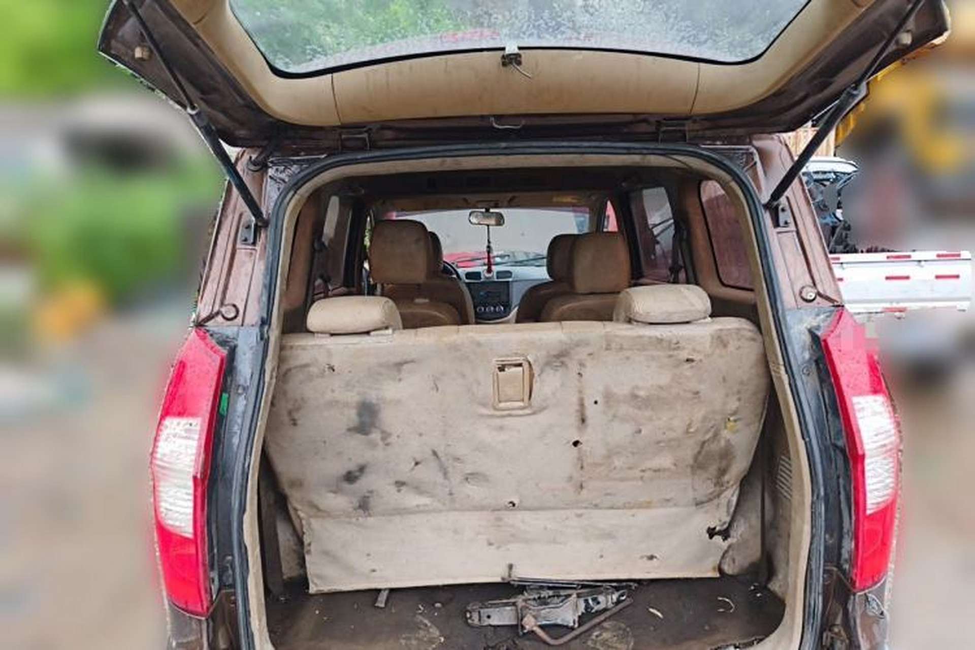 Used Wuling Hongguang 2014 1.5L S Luxury Model Trunk